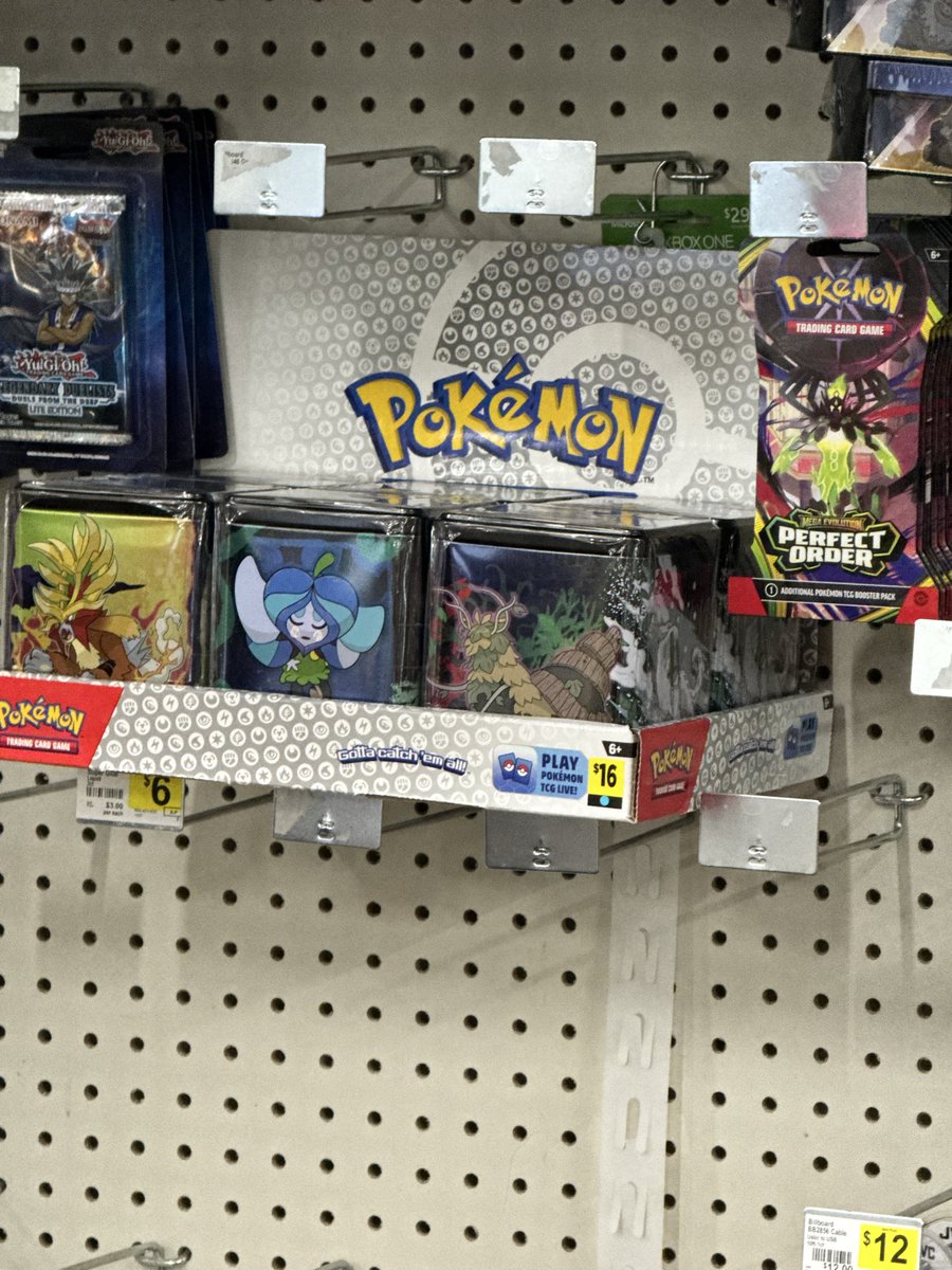 SnipingScalpers's tweet photo. @pokehuntdotfun Walmart/DG https://t.co/4aberVtWX5