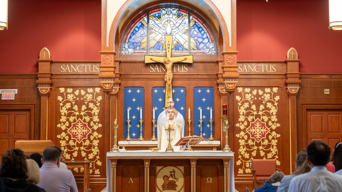 bishopiretonhs's tweet photo. Today, we gathered as a faculty and staff for Mass for the final time during the 2025-2026 school year. It was a great way to close out another terrific year on Cambridge Road! #AdvanceAlways #LiveJesus https://t.co/xhVy8izDCt