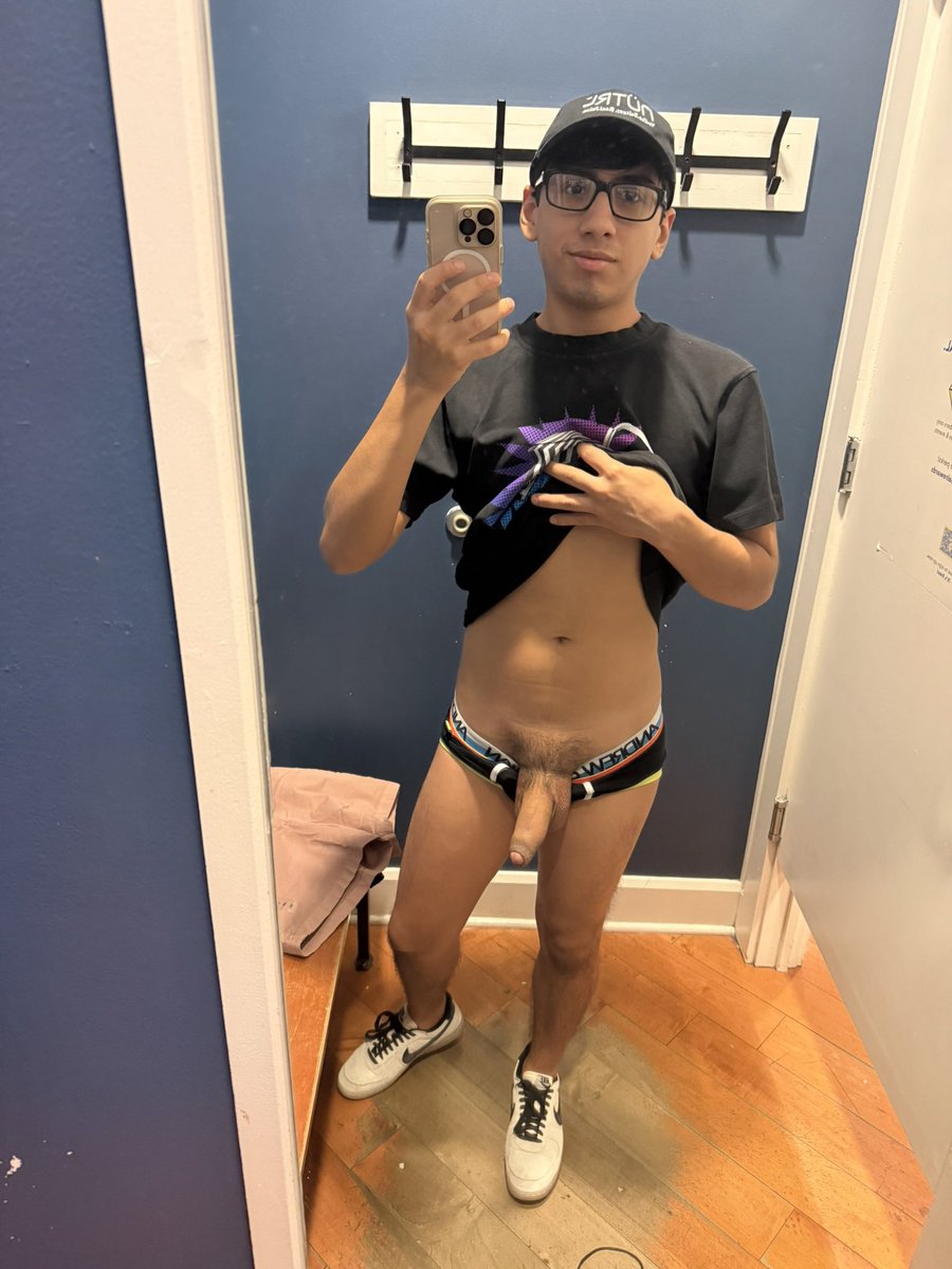 beanerboner2's tweet photo. Imma need help changing pls https://t.co/VgqZ6bmQ5n