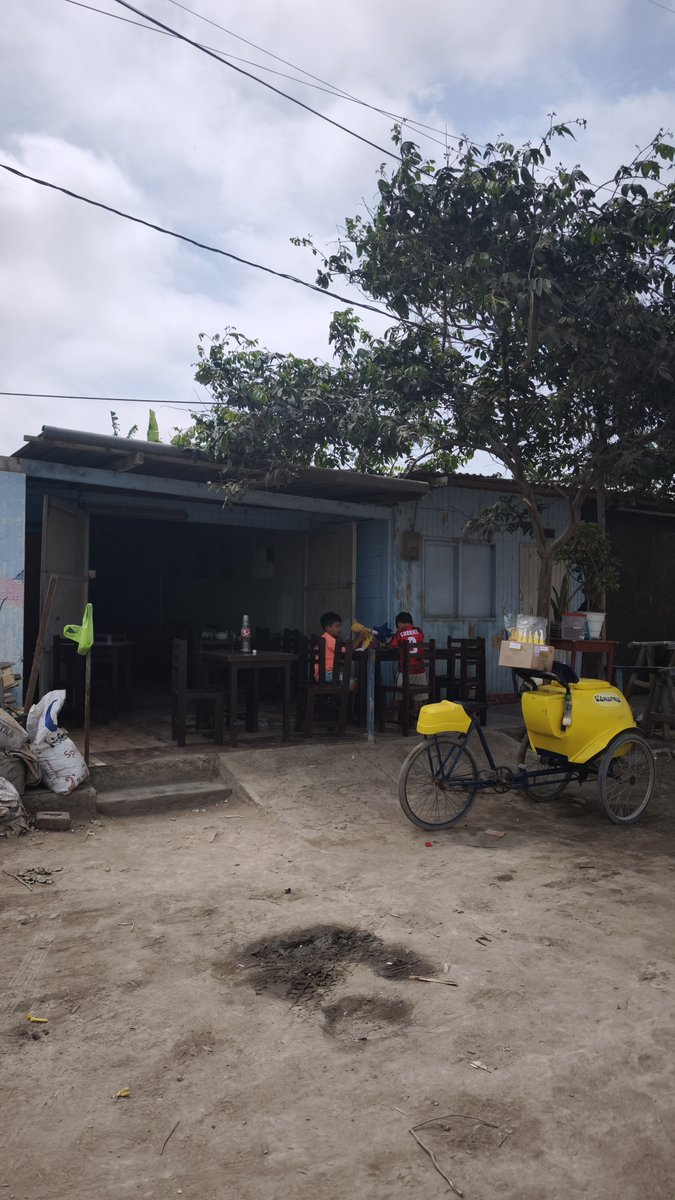 plaztomad's tweet photo. Regresé dónde Edita, en Ventanilla, a ver si alcanza al shambar. Ya solo había caldo de gallina, súper sabroso. Sobre este huarique escribí acá:

https://t.co/0P0UNcWxO8 https://t.co/dYhlu9NRoA