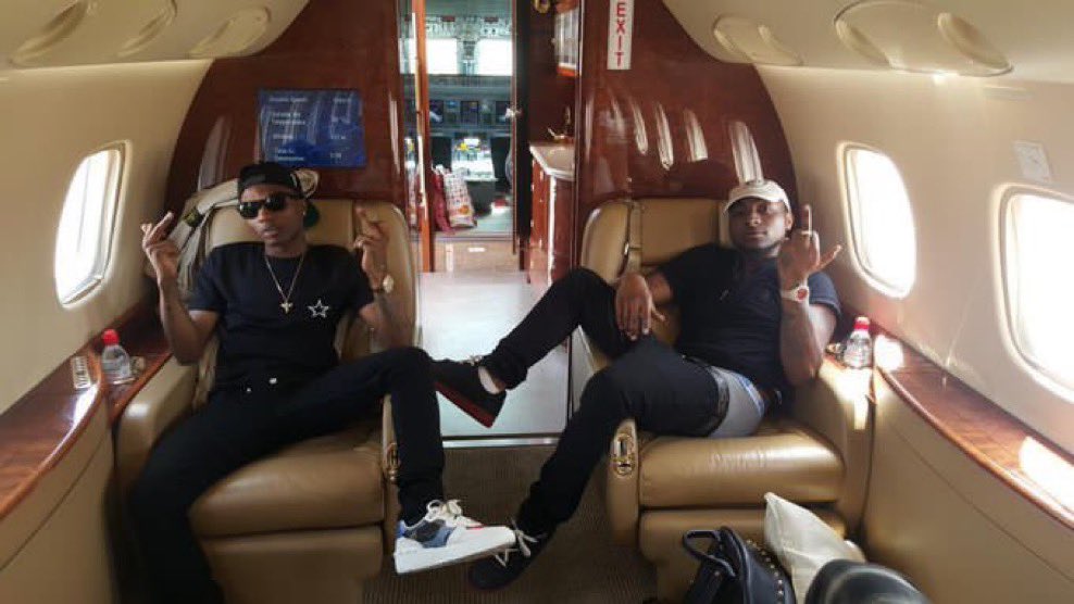 damylareee's tweet photo. Still can’t believe Davido funded Wizkid’s first music video and got him his first private jet😳

They say never trust a poor man’s loyalists😭😭 https://t.co/qArksb4NX4