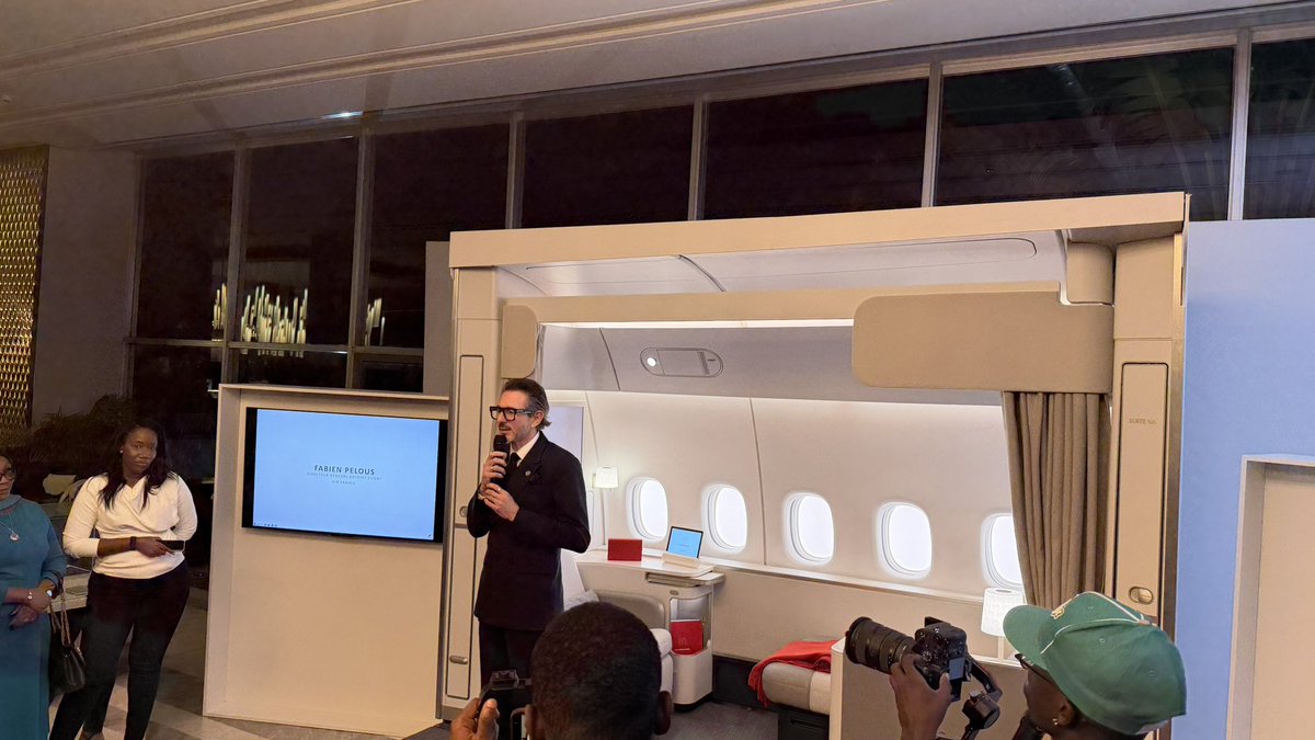fapelous's tweet photo. Hier, nous avons présenté à Abidjan notre nouvelle cabine La Première aux clients et à la presse. Elle sera disponible vers cette destination quotidiennement dès le 22 juin prochain. https://t.co/ThWhEWa8nC