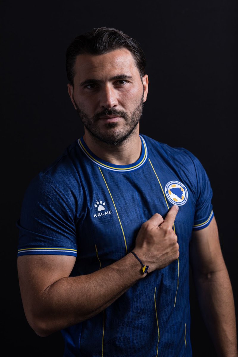 ActuFoot_'s tweet photo. Le TONTON KOLASINAC 🇧🇦 ça reste très SOLIDE. 💪 https://t.co/5cB0DPc38z
