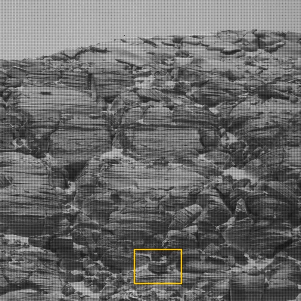 Begin_101's tweet photo. @CuriosityonX 'MAILBOX'-like rock found in images Mars Curiosity Rover on Sol 3727. https://t.co/xg13QoqxCL