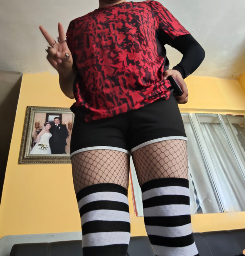 Alexitoxddd29's tweet photo. yoooo #femboy #femboyespañol #muslos https://t.co/Xjkxhu0gxt