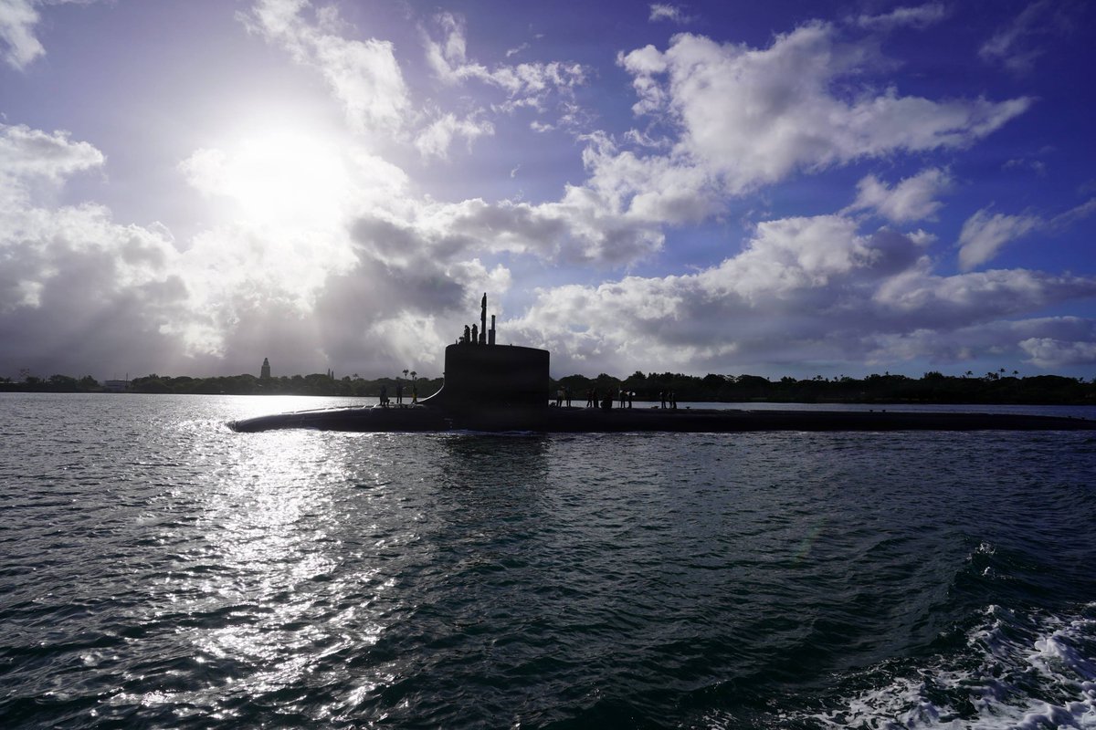 USNavy tweet picture