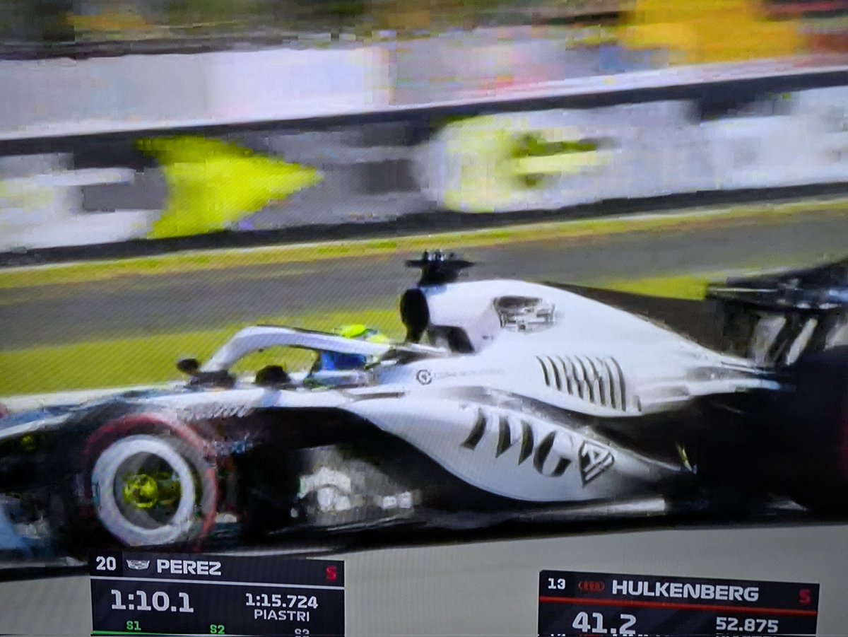 youbow_7's tweet photo. 何だかWESTマクラーレンに見える時があるのは自分だけ？😆

#f1gp  #f1 https://t.co/dxicGc846j