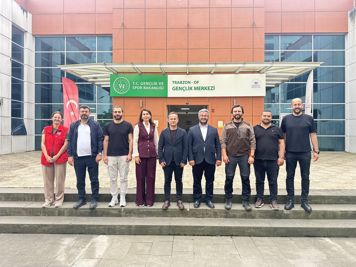 GSB_OFGM's tweet photo. 🤝 Kurumsal Deneyim Programı kapsamında Konya’dan gelen misafirlerimizi gençlik merkezimizde ağırladık.

Yürüttüğümüz çalışmalar üzerine fikir alışverişinde bulunarak güzel bir deneyim paylaşımı gerçekleştirdik. Nazik ziyaretleri için teşekkür ederiz. 😊 https://t.co/vYyUBfdLeA