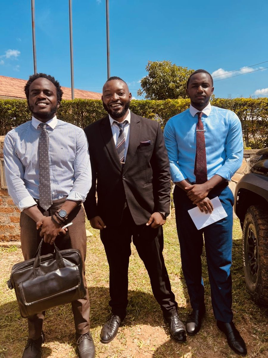 KMutahungaa's tweet photo. LLB II cleared. ✅⚖️
LLB II is officially in the books. A peasant’s son advancing through determination, discipline, and faith.
This is not the finish line—it’s another launch pad. 🚀⚖️🔥
The dream remains alive. The Revolution continues .✊🏾🔥 https://t.co/xqFFPiXUJU