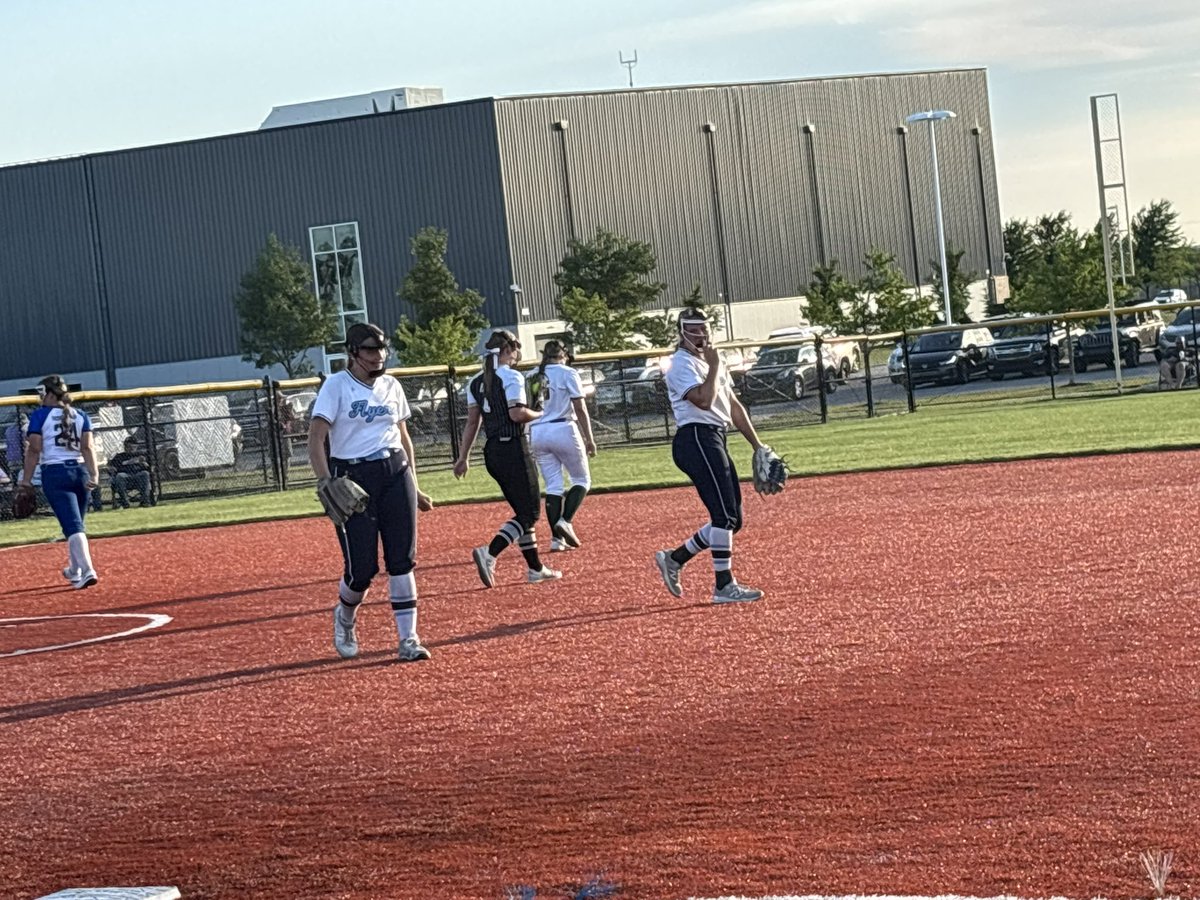 LakeAthletics_'s tweet photo. Norah Demory and Parker Dart represented our Flyer softball program in the Northwest District All-Star game. Two awesome student-athletes who elevate our entire athletic department! #FlyerPride✈️🥎 https://t.co/GrKohVF2AY