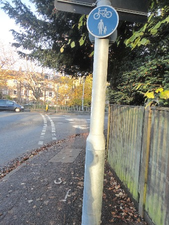 Cycleway, my arse! @issaddlethereis.bsky.social tweet media