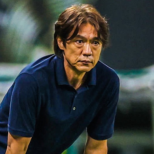 eurofootcom's tweet photo. 🇰🇷🧠 South Korea manager Myung-Bo Hong on his tactics vs Czechia... ✨ 

"I instructed the players to maintain their positions and avoid losing possession of the ball. I asked Lee Kang-in to hold his position in the half-space, I also told Seol Young-woo to make runs when space opened up."

"At 1-1, I said to the players, ‘We can score enough, so let’s stick to our play.'. I initially planned for Hwang In-beom to play around 60 minutes, but his strong will to continue helped him deliver the goal." ✅ (Chosun)