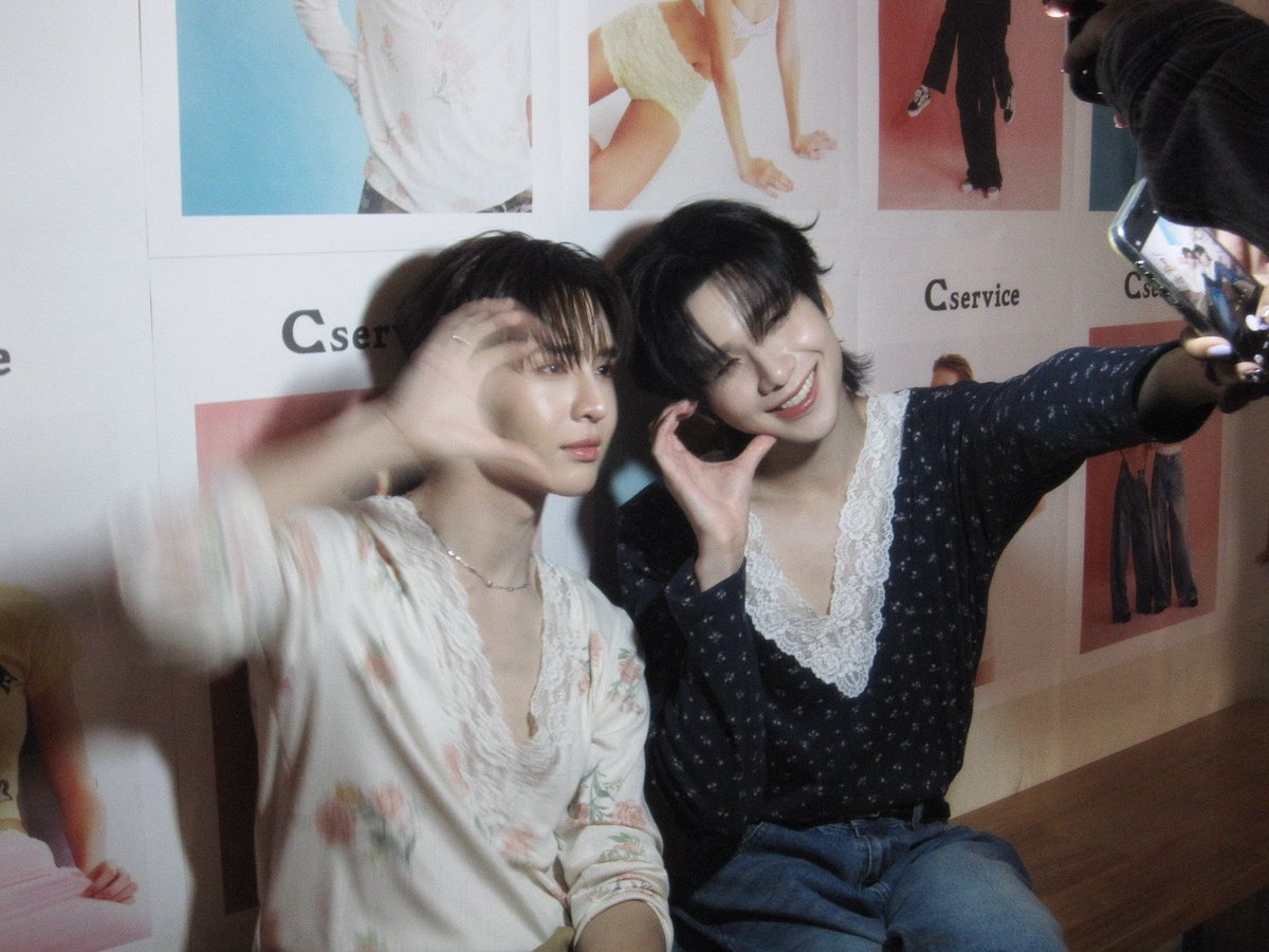ein_ky's tweet photo. เฟรมคนสวยขามาก เริ่ด เริ่ด เริ่ด💅🏻💅🏻!!!

#JamesSu #ohmkrit https://t.co/Z5MjBmO9Oq