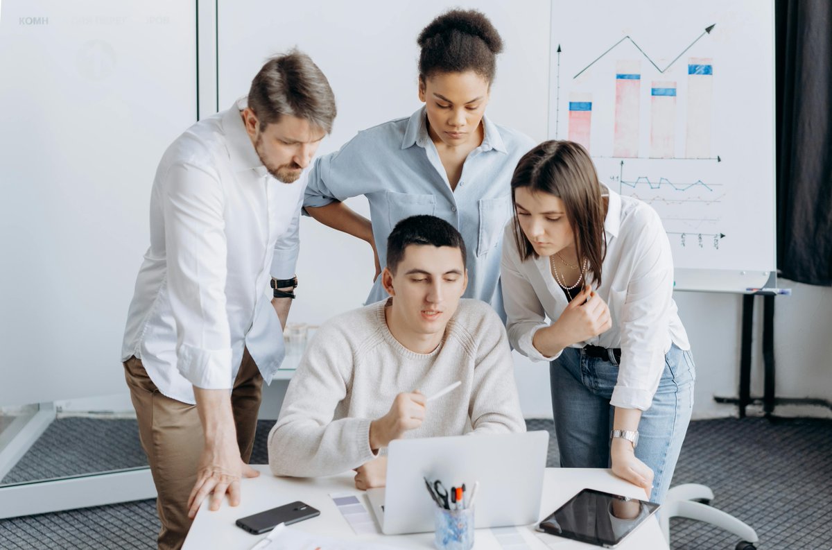 ibisstudio's tweet photo. How are marketers using AI for SEO?

Almost half (48%) of respondents say they use AI to brainstorm content ideas, and 38% use it to create content briefs and outlines.

Click here to read more: https://t.co/vUs2HAhBM6 https://t.co/DeFvoiZunr
