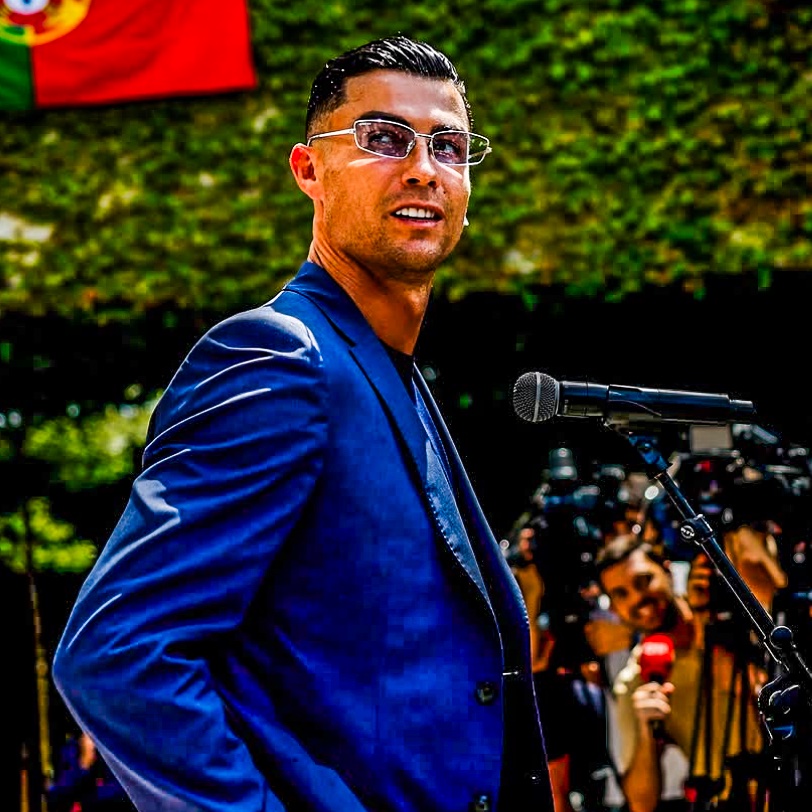 eurofootcom's tweet photo. Cristiano Ronaldo. 😎🇵🇹 https://t.co/BP9SVAGsOF