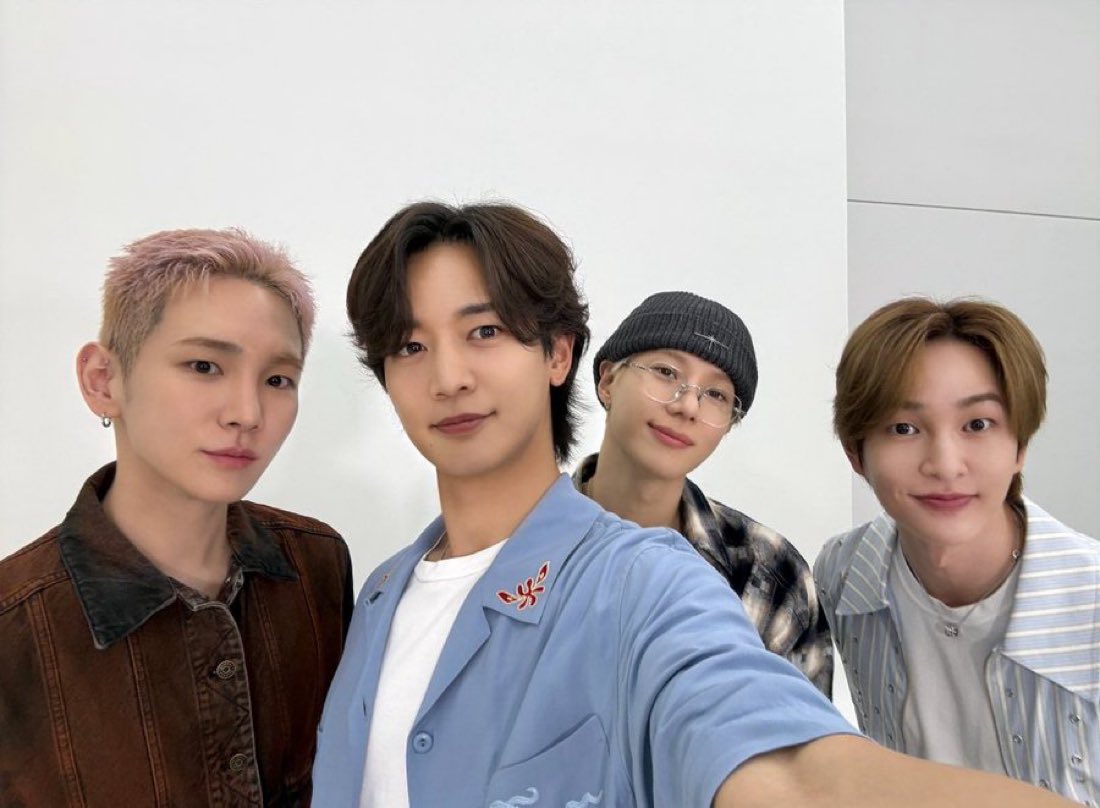 chaeies's tweet photo. they’re all so cat here https://t.co/1syPRfyThs