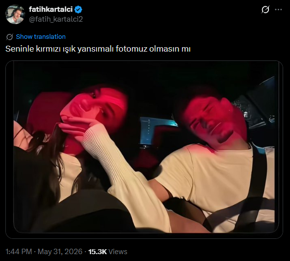 2xtos's tweet photo. Seninle kırmızı ışık yansımalı fotomuz olmasın mı? 

(geri yüklediğim güne lanet olsun) https://t.co/ZvlR3H4Oqq