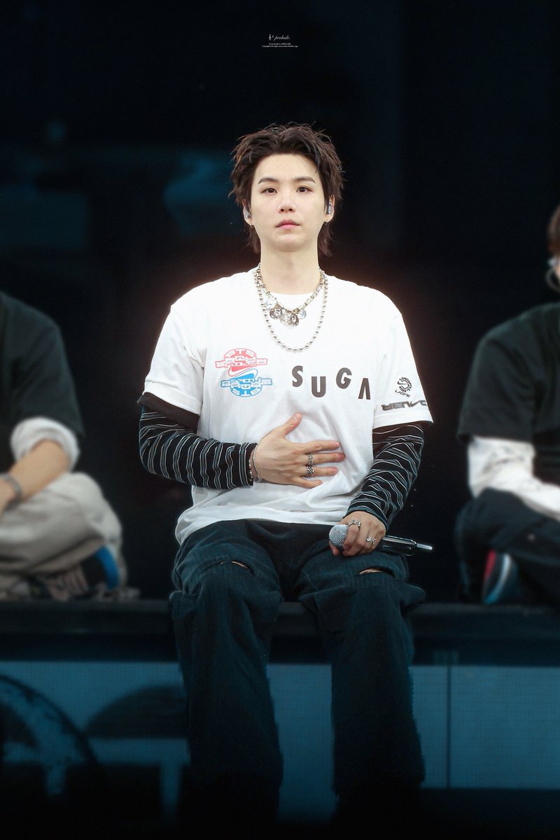 민 tweet media