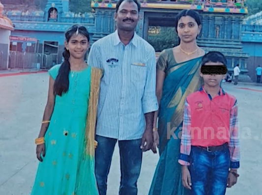 AsianetNewsSN's tweet photo. FIR: ಮಕ್ಕಳಿಗೆ ಮೊಬೈಲ್​ ಕೊಡುವ ಮುನ್ನ ಹುಷಾರ್​​, ಆನ್​ಲೈನ್​​ ಗೇಮಿಂಗ್​​​ ಹುಚ್ಚಿಗೆ ಇಡೀ ಕುಟುಂಬವೇ ಬಲಿ

Click The Link: https://t.co/Q2QGanmHyG

#GamingAddiction #MobileAddiction #ParentingAlert #CrimeNews #KarnatakaHorror