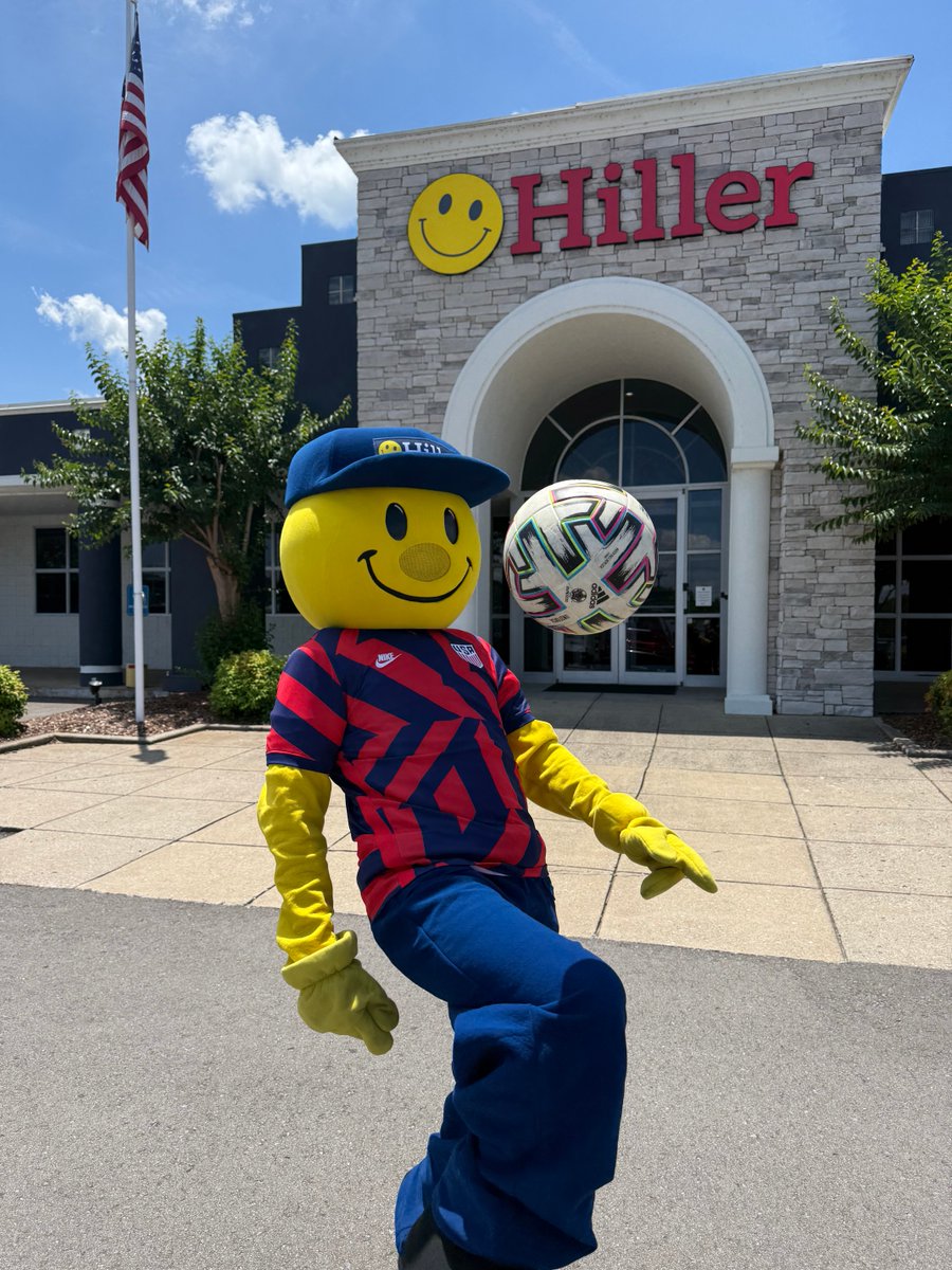 HappyHiller's tweet photo. Happy is ready to cheer on Team USA in their first World Cup match tonight against Paraguay! 🇺🇸⚽🏆 https://t.co/5Rcn8rBTrN