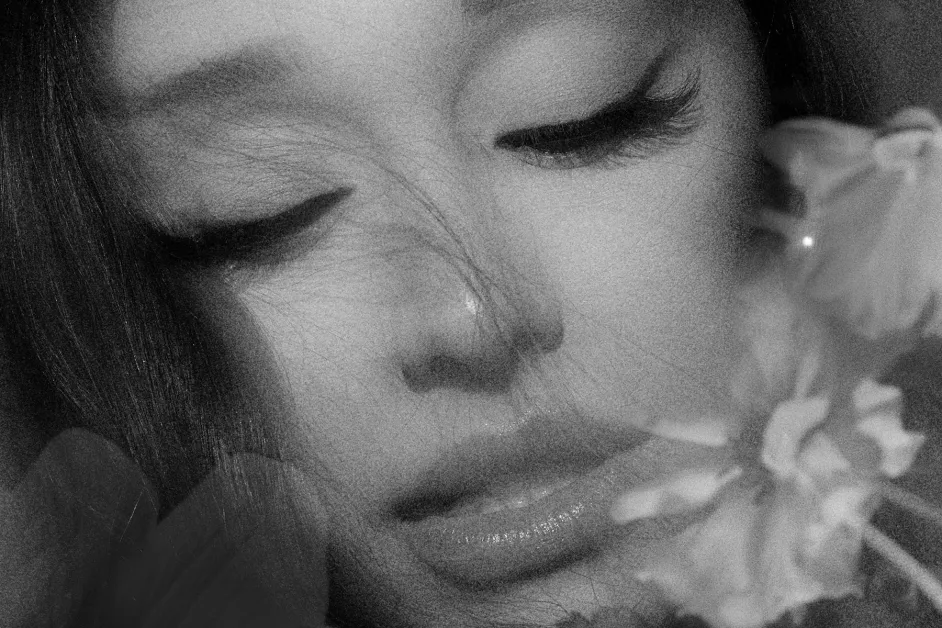 statsforari's tweet photo. Total Streams for Ariana Grande's lead singles after 2 weeks on the Global Spotify chart:

1. thank u, next - 107,073,840
2. yes, and? - 93,384,526
3. hate that i made you love me - 84,973,052
4. positions - 82,930,703 (album release impact)
5. no tears left to cry - 68,788,526 https://t.co/01ouRcvpsW