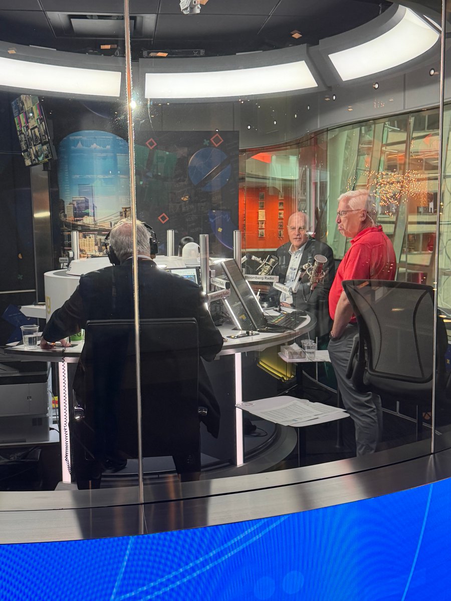 ChargePointnet's tweet photo. Thanks to @Bloomberg Surveillance for having Rick Wilmer, CEO of ChargePoint, join the conversation on the state of the EV charging industry and the future of electrification.

Missed it live? Tune in to catch the discussion and hear Rick’s insights on the trends shaping the road ahead. https://t.co/UYdvDCFQHz
