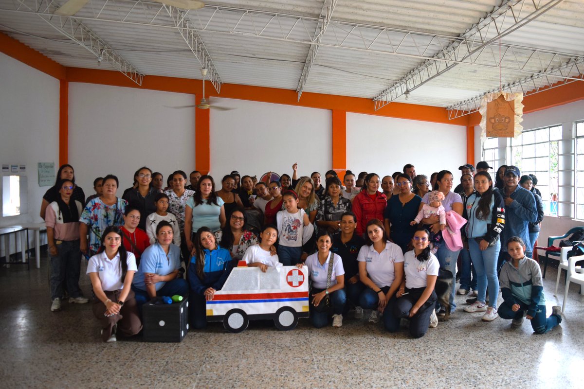 SocialCundi's tweet photo. 📍 En #SanFrancisco compartimos un valioso encuentro de #BienestarMental junto a 50 familias, promoviendo el cuidado de las emociones y el fortalecimiento de los vínculos familiares. 🧠✨ https://t.co/2it8CBDYOt