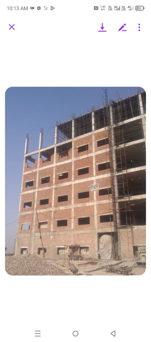 OfficialShehr's tweet photo. عارف بھائی جن کا تعلق روجھان سے ہے  ایک بلڈنگ بناتے ہوئے گرے اور ریڑھ کی ہڈی کے چار مہرے ٹوٹ گئے اس وقت ان کے ریکوری کے چانسز 40 فیصد ہیں ۔۔ارجنٹ بیسز پر انہیں ایک ہاتھ سے چلنے والی وہیل چئر چاہیے اور کسی ایسے درد مند شخص کی تلاش ہے جو چار پانچ مہینے ان کی فضیو تھراپیز کروائیں کیونکہ جس جگہ وہ رہتے ہیں وہاں سے روزانہ ڈیرہ غازی خان یا رحیم یار خان جا کر وہ فزیو تھیراپی نہیں کروا سکتے ۔۔۔اگر کوئی بھی ان کی ذمہ داری پانچ چھ مہینے کے لیے لے لے تو شاید وہ اپنے بچوں کے لیے خود روزی روٹی کما سکیں