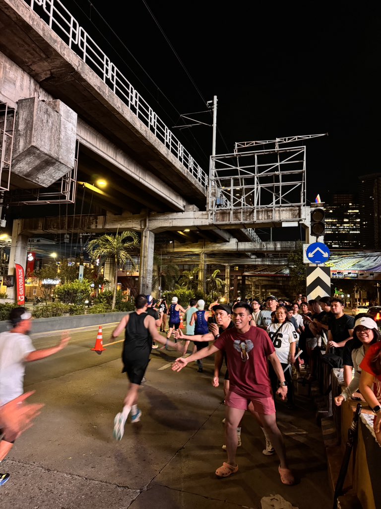 smsupermalls's tweet photo. Part 5.
#GalaxyManilaMarathon
#SMActiveHub #RunRio
#GalaToTheMax https://t.co/s7PWUg24M3