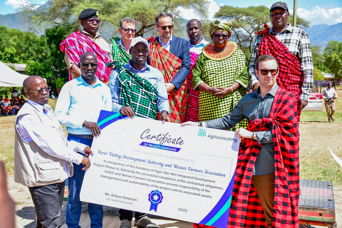 KVDA_ke's tweet photo. The 1,500acre Wei Wei Project, a Vision 2030 flagship project, has been handed over by the Italian Cooperation to Weiwei farmers Association.

Hosted @CSBeatriceMoe to grace this milestone for food security, climate resilience &amp; boosted incomes for over 1500 households https://t.co/j0QmqmMGVv