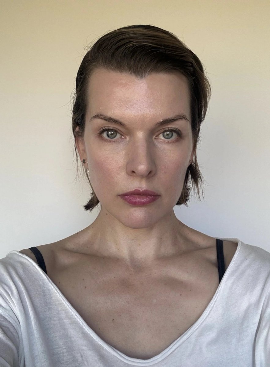 BearVisits's tweet photo. @Silo1986 Great pic of Milla "and I think he's a spy,
he's got Milla Jonavich eyes" he shoots a lot of guns in the movies and has international appeal #INVERT https://t.co/q6ZvgI2hvz