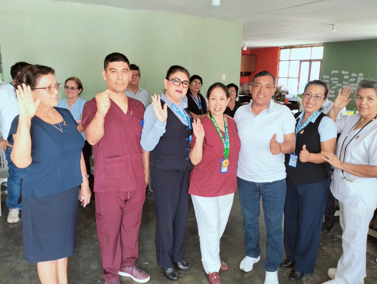 Willy_PonceC's tweet photo. #Asamblea y Juramentacion base Rioja c. Keily Villar sec.gral. asume la tarea de fortalecer el sindicato, luchar por el derecho de los asegurados y de los afiliados, solicitan reunión con la alta dirección para exponer las necesidades del asegurado ¡UNIDOS SOMOS MÁS FUERTES! https://t.co/hw8RfQ9LeC