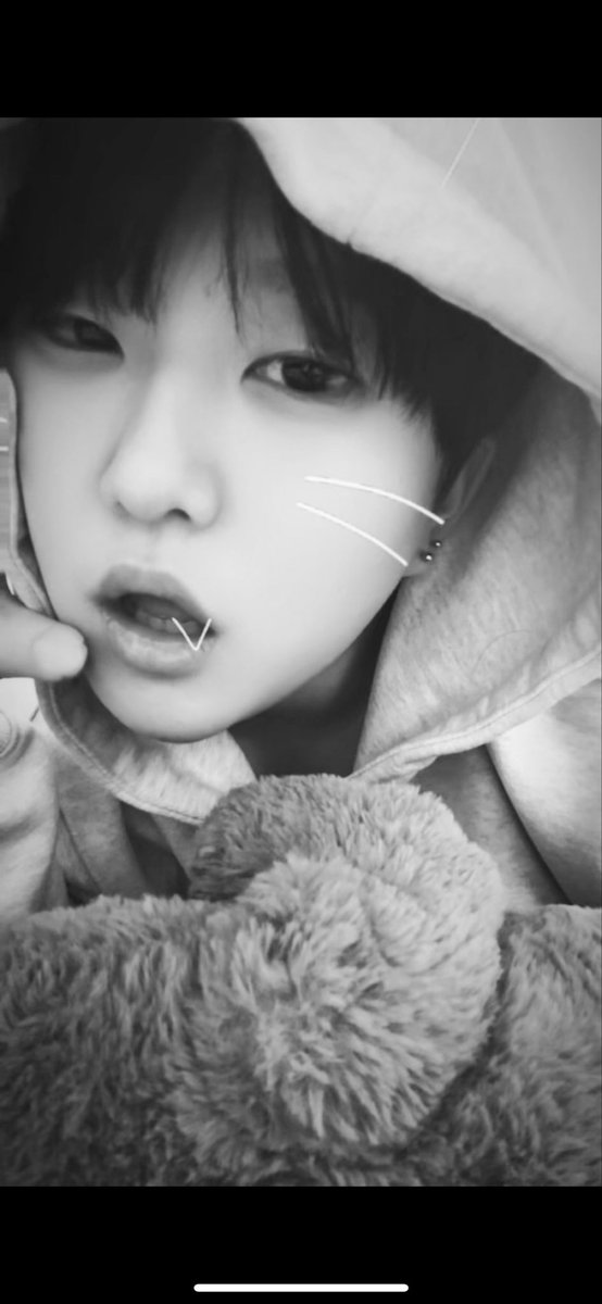 gypxlp's tweet photo. 멀쩡이 / 아픔이 https://t.co/Ok0hym5P92