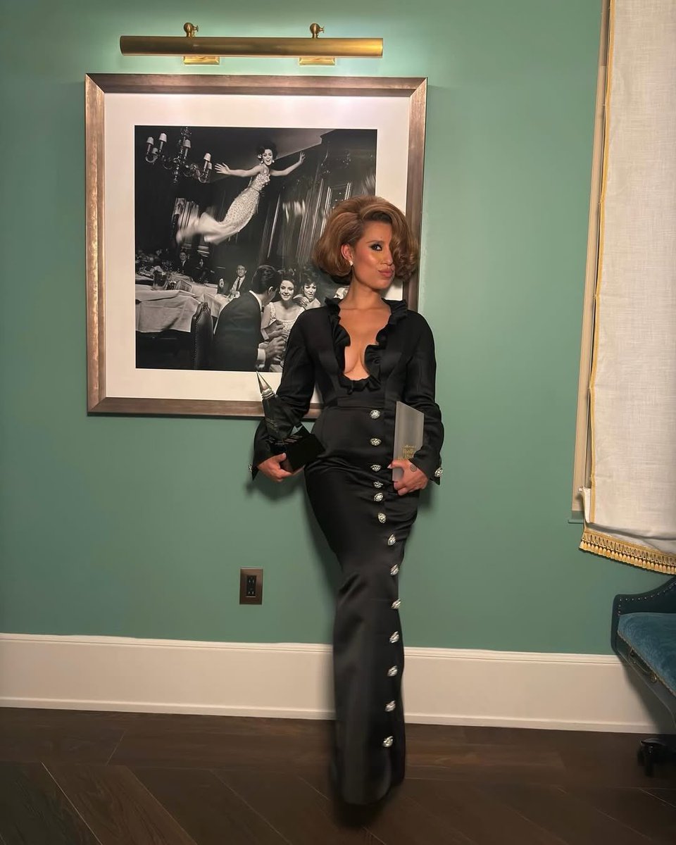 RAYE Updates tweet media