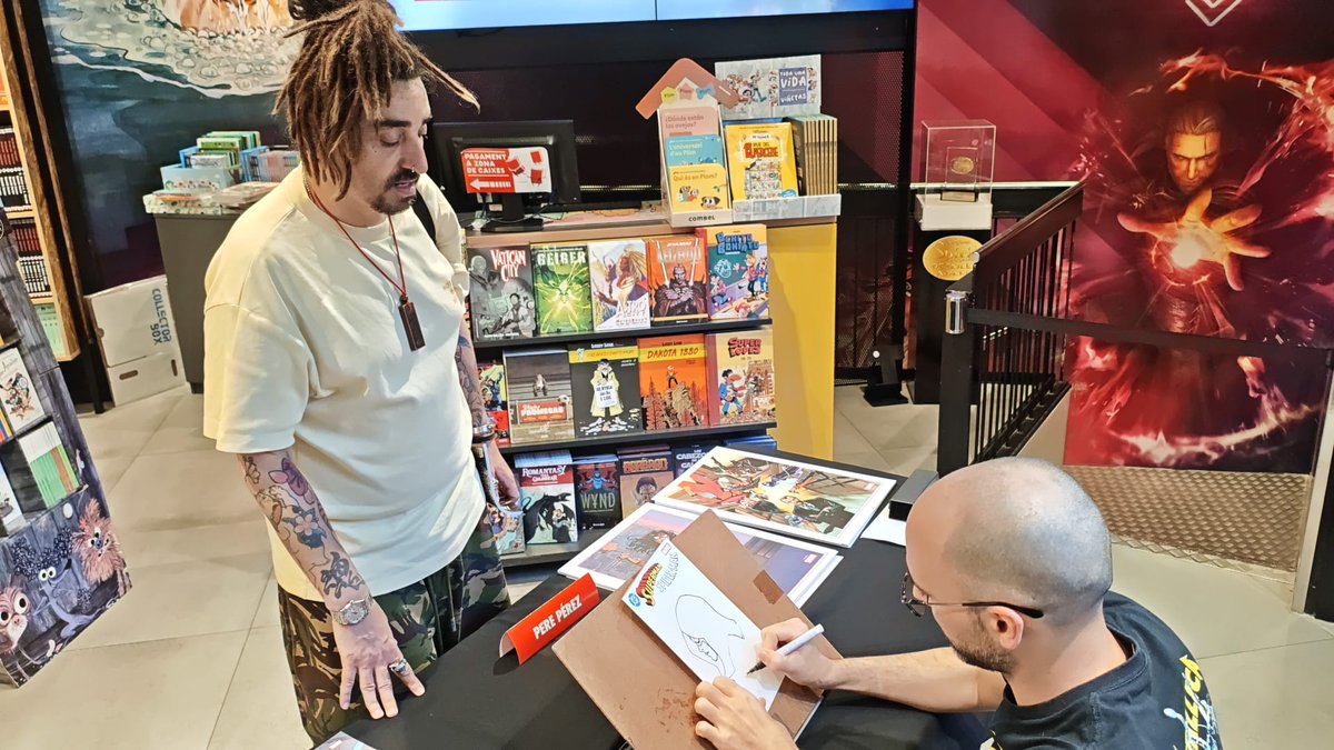 NormaComics's tweet photo. Fotos de la sesión de firmas de Pere Pérez, autor de 'EL ASOMBROSO SPIDERMAN: DIVIDIDO' 🕷️ publicado por los amigos de @PaniniComicsEsp.

¡Muchas gracias al artista y a todas las personas que os habéis acercado! https://t.co/OsgeNXZQVq