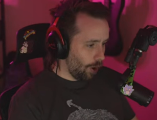heistty_'s tweet photo. why buy a key light when you can just open up a blank ms paint doc on your left monitor #streamertips https://t.co/8pERkJrMNP