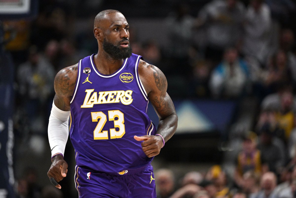 WeAreCavsNation's tweet photo. Sign-and-trade idea from @BleacherReport 👀 

CAVS GET: LeBron James, Bronny James, Deandre Ayton, Jake LaRavia, Dalton Knecht, $28M trade exception

LAKERS GET: Jarrett Allen, Dennis Schröder, Dean Wade, Sam Merrill https://t.co/U8PIqVEzzt