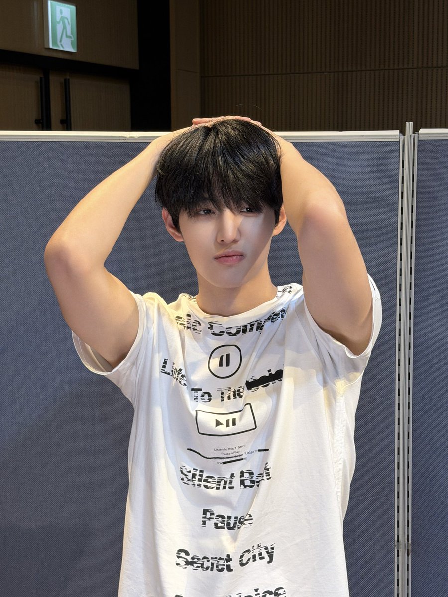 fromizzy_'s tweet photo. this yonghoon >>> https://t.co/foHEDCQPz1