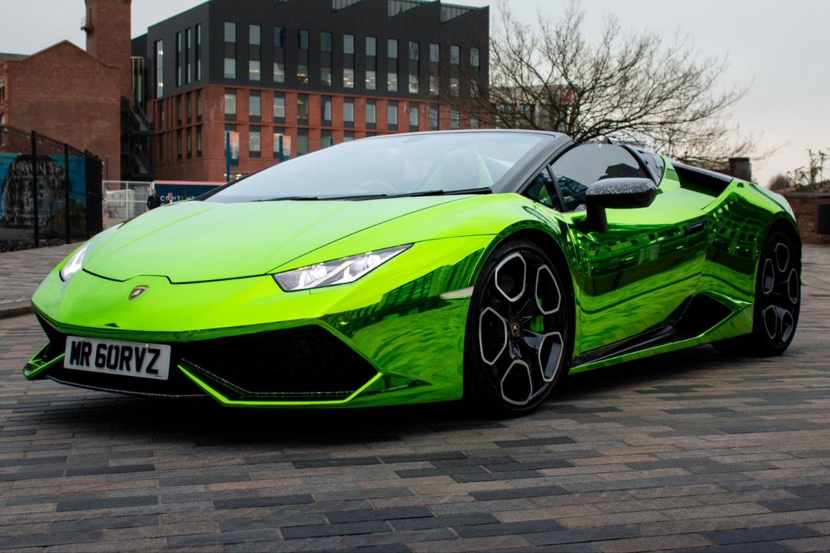 WrapartUK's tweet photo. Lamborghini Huracán in Hexis Super Chrome Green Vinyl Wrap #LamborghiniHuracan #VehicleWrap #ColourChangeWrap #SupercarWrap #ChromeWrap https://t.co/GBAUcGHLSl