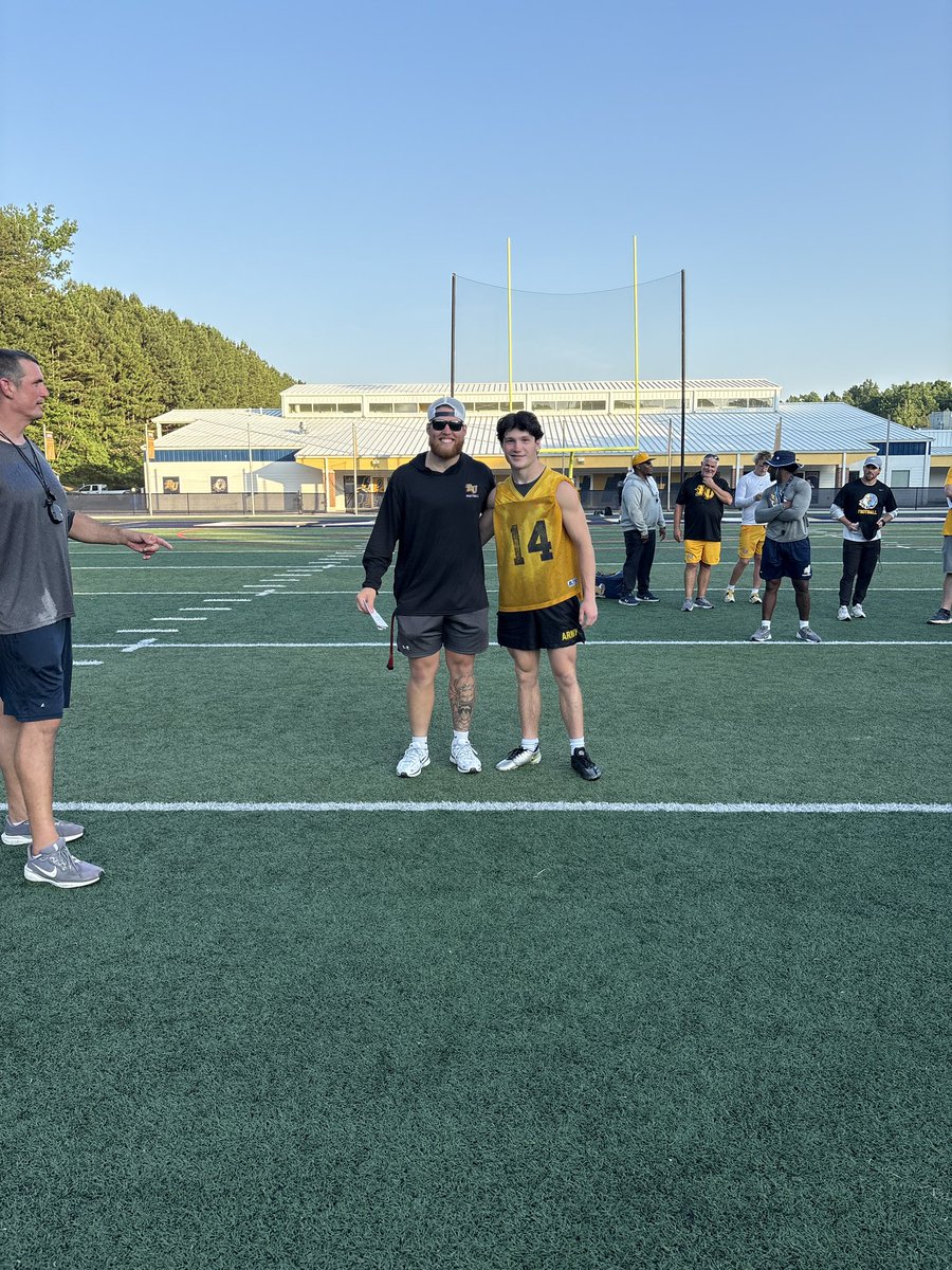 Reinhardt Football tweet media