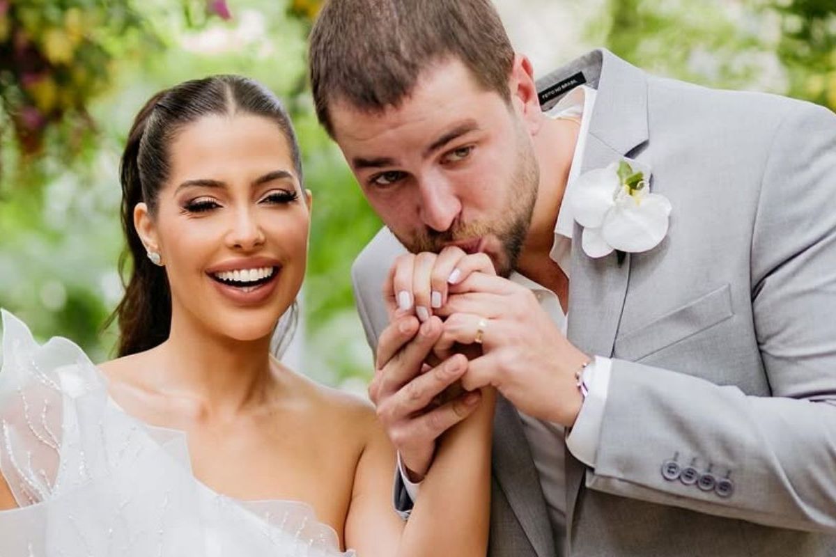 centralreality's tweet photo. Nesse Dia dos Namorados, qual o casal formado no BBB você mais torceu? https://t.co/Dhc0CjuQza