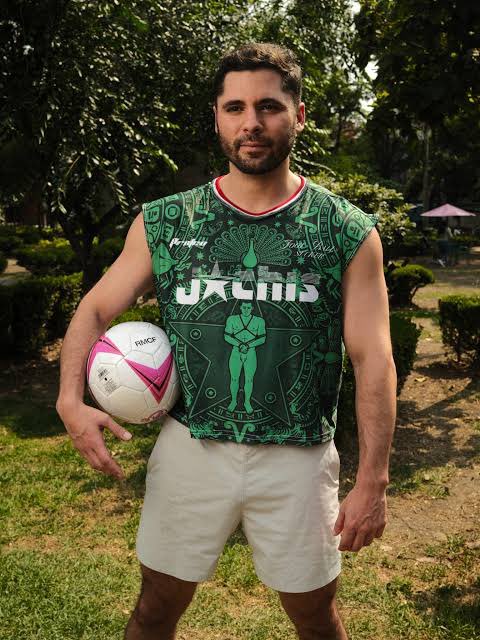 dr_intravenoso's tweet photo. ¿Esto cuenta como que ya traigo puesta la verde para apoyar a México?

Unos van al estadio. Otros nos quedamos en el consultorio tratando de que la glucosa de algunos no gane por  goleada a los pacientes que no hacen caso. https://t.co/2bFNXun5aj