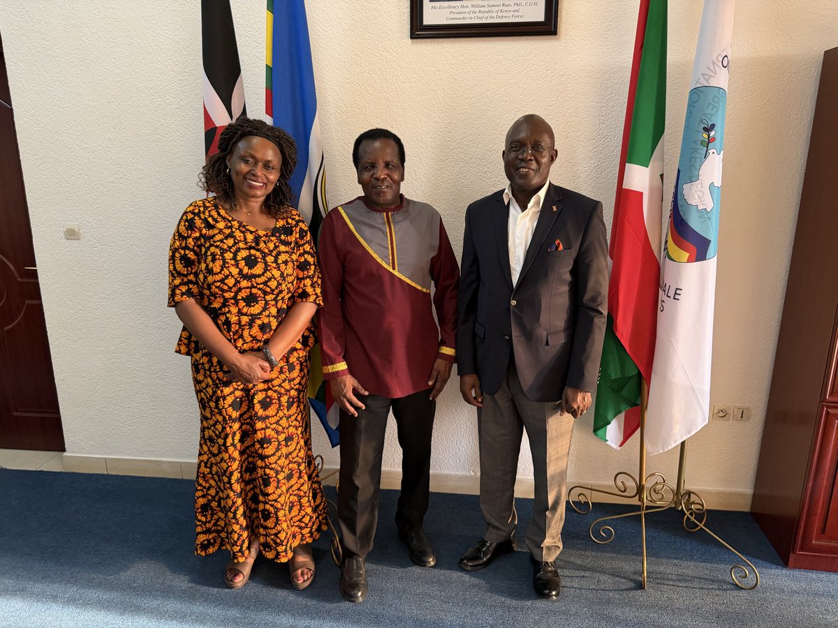 wambuma1's tweet photo. Rebel Kigame, an enigma of many hats. He’s a teacher, a preacher, academic and politician but more prominently, an accomplished gospel musician who has mentored many young gospel artists. Thank you, Sir, for your visit to the Kenya embassy, Bujumbura. https://t.co/YUhNEsKMfF