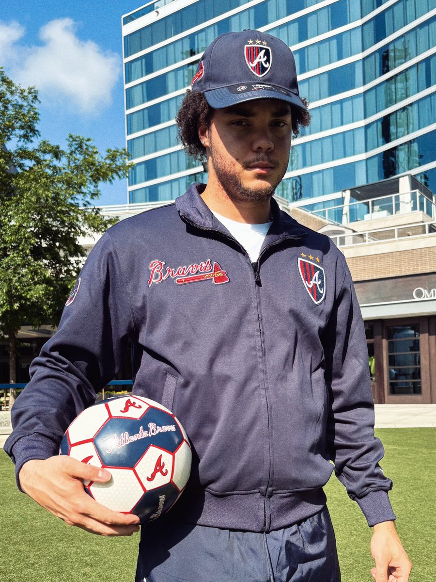 BravesRetail's tweet photo. Check out our newest collection of Braves soccer apparel! Head down to the @BatteryATL to watch the soccer matches and stop inside the Braves Clubhouse Store! ⚾️ x ⚽️ https://t.co/yh4Lse6Mpw