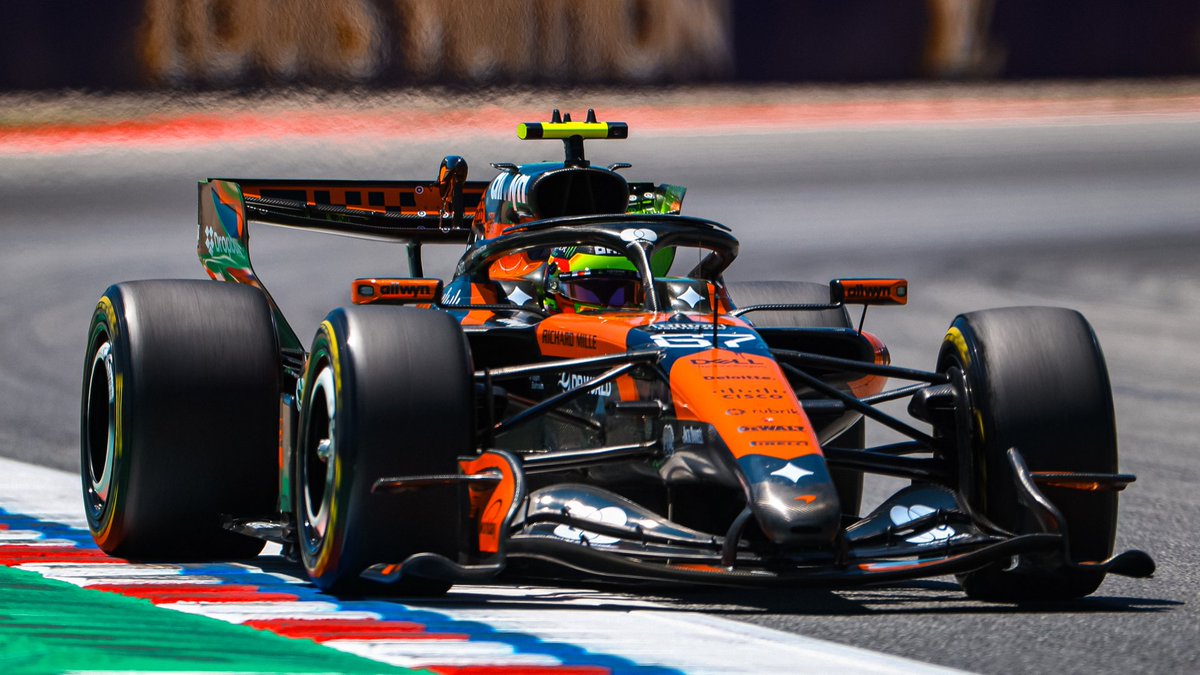 McLarenF1's tweet photo. From FP1 debuts to stunning displays on track ✨

#McLarenF1 | #BarcelonaGP 💃 https://t.co/9YTI332ksX