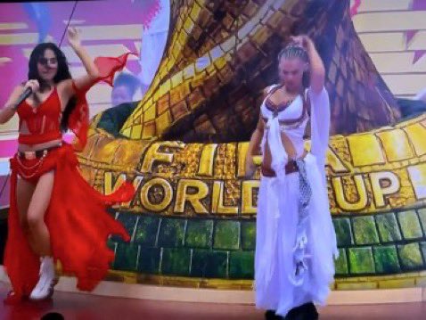 TheSaviour's tweet photo. 🚨🇵🇸🇨🇱🇨🇦A Palestinian-Chilean singer wore a Palestinian keffiyeh during the World Cup opening ceremony in Toronto, Canada https://t.co/hkIWhHgGBj