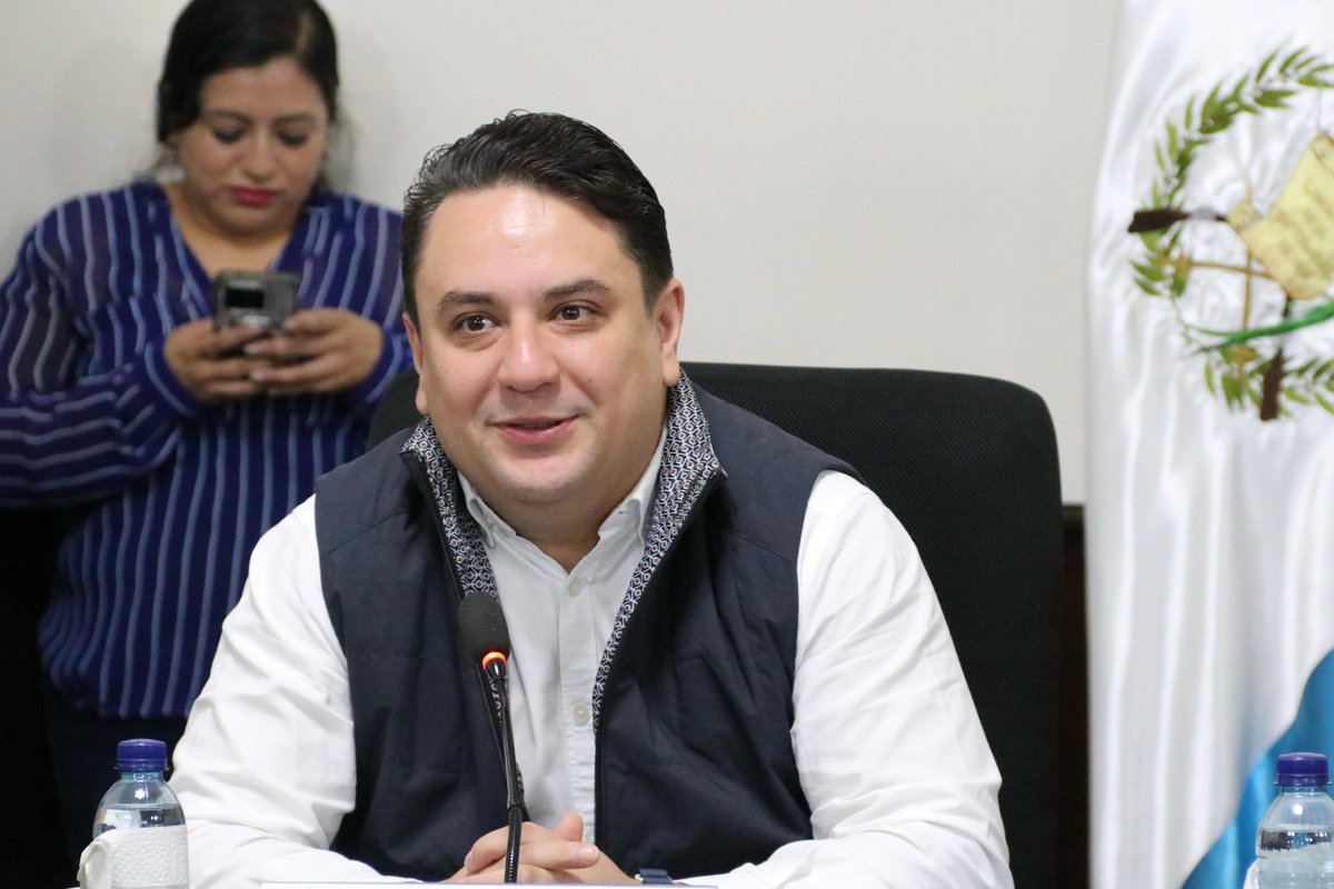 CongresoGuate's tweet photo. Este evento es coordinado en su edición 2026 por el diputado Elmer Palencia @elmer_palencia, Vocal de Comisión Permanente y forma parte de la política de Puertas Abiertas impulsada por la #XLegislatura, se cuenta con el apoyo del personal de la -DEIL- y otras unidades del Organismo Legislativo.