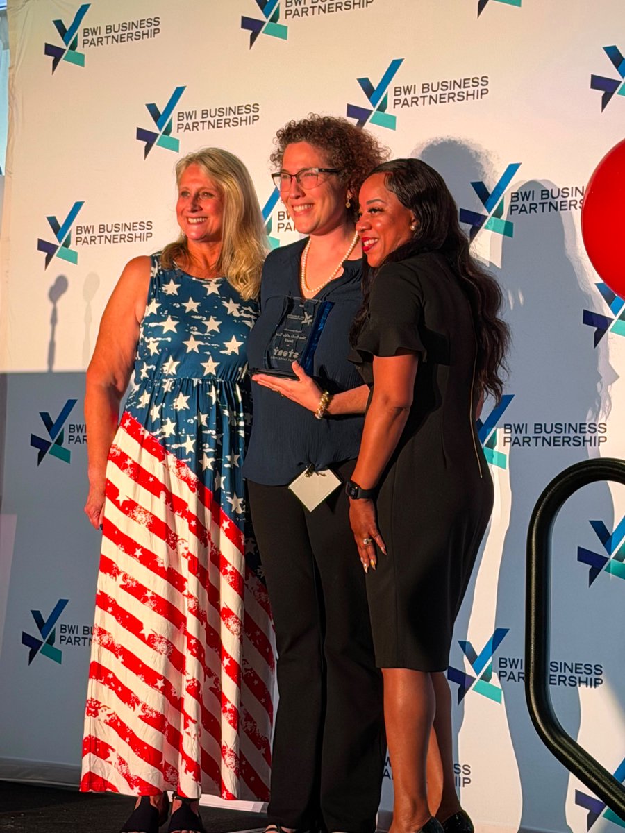 StoryTapestries's tweet photo. What an honor and surprise!

BWI Business Partnership recently recognized Story Tapestries as Not-for-Profit of the Year at their Annual Meeting &amp; Awards Ceremony: Celebrating AMERICA250. We are deeply grateful. https://t.co/haPOFKUwFf