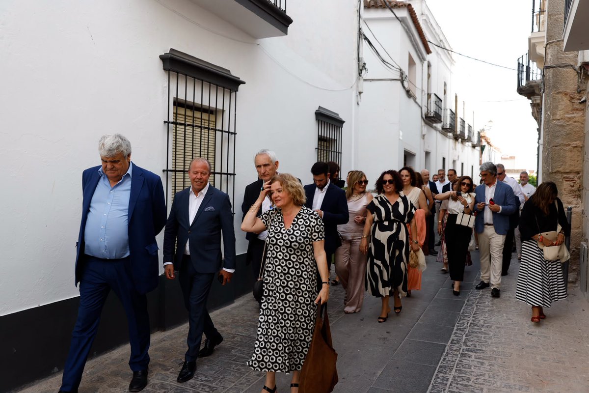 bdporc's tweet photo. 🏦Visitamos el Palacio de la Rianzuela junto a los patrocinadores de los Premios Porc d’Or Ibérico 2026.

Durante la visita hemos conocido la un emblemático monumento historico de la ciudad.

Gracias al Ayuntamiento de Jerez de los Caballeros por la acompañarnos. #BDporc https://t.co/9by4IiMbsI