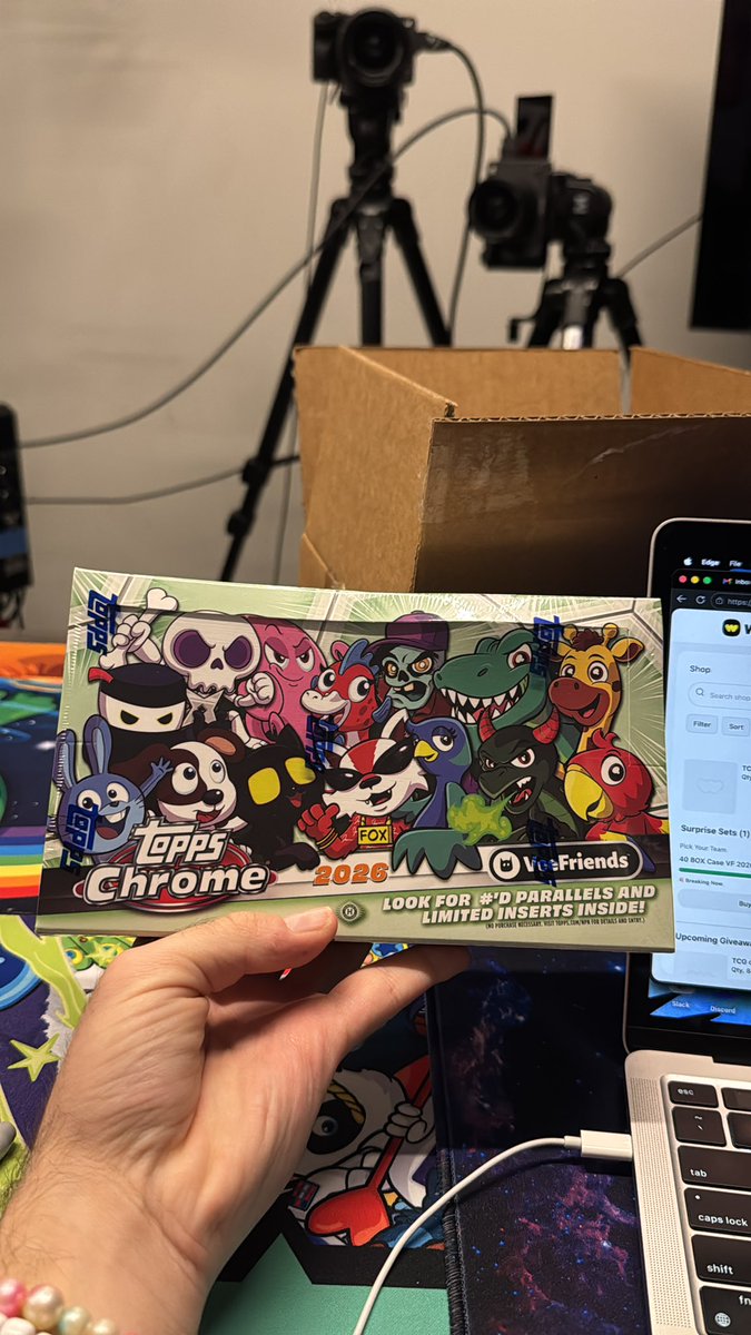 Corso52's tweet photo. Opening at least one hobby box on @ToTheMoon_Cards around 3pm (25 mins)! Come watch an erupt pull live, link in thread! https://t.co/FFET8FfvQF